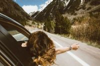 Partir en voyage en voiture: pourquoi prévoir une solution de rechange pour vos pièces auto